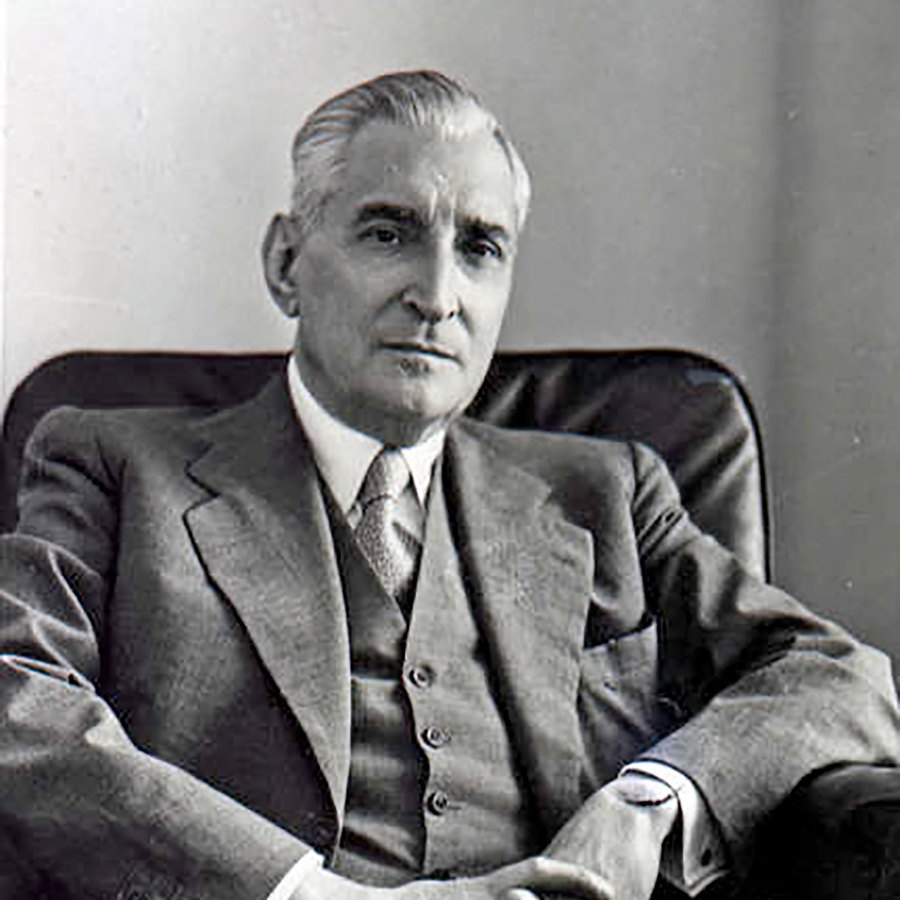 António de Oliveira Salazar, Presidente do Conselho e figura central do Estado Novo entre 1932 e 1968